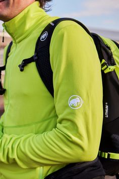 The Light version of our classic fleece jacket is ideal for outdoor summer activities and those in-between seasons. The premium fleece made of Polartec® Power Grid™ material is light, incredibly soft and super comfortable on the skin. Outdoor Summer Activities, Sustainable Textiles, Garment Factory, Power Grid, Outdoor Summer, Osprey Backpack, Outdoor Outfit, Summer Activities, Body Fit