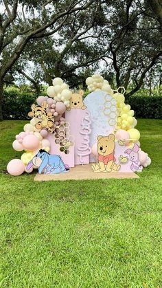 A Little Hunny Is On The Way, Winnie The Pooh Bday Party, Baby Shower Winnie The Pooh Decorations, Winnie The Pooh Baby Shower Backdrop, Winnie De Pooh Baby Shower Ideas, Ideas De Baby Shower Decoracion, Winnie The Pooh Gender Reveal Ideas