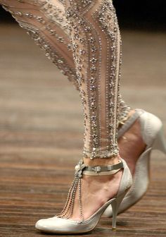 Not Ordinary Fashion — Alexander McQueen S/S 2004 Dior Couture, Churidar, Valentino Studs, Couture Fashion, Jimmy Choo, Givenchy