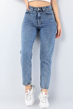 Pantalones Mom Jeans, Mom Jeans Outfit Casual, Pantalones Mom, Jeans For The Office, Costume Jeans, Pantalon Mom, Moms Jeans, Jeans Casual Outfit, Modern Jeans