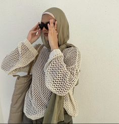 the new trend crochet top ,he give you island vibe you can get it now from amazon Hijabi Fits, Stile Hijab, Hijabi Outfit, Crochet Top Outfit, Street Hijab Fashion, Muslim Outfits Casual, Hijabi Fashion Casual, Hijabi Style, Hijabi Outfits Casual