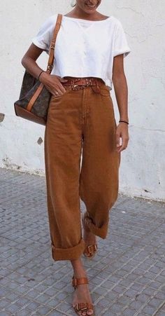 #fall #transition #style Jean Large, Mode Casual, Baggy Pants, 가을 패션, Looks Style, Street Style Outfit, Outfits Casuales, Look Fashion, Spring Summer Fashion