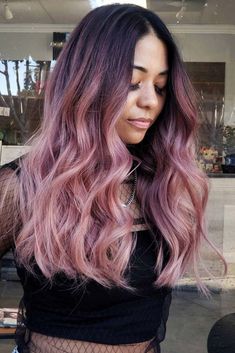 Breathtaking Rose Gold Hair Ideas You Will Fall In Love With Instantly ★ Rose Gold Dark Hair, Dusty Rose Highlights Brunette, Rose Gold Highlights On Black Hair, Balayage Hair Rose, Rose Hair Color, Gold Shades, Hair Tips Video, Hair Shades, Rose Gold Hair