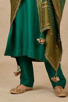 Emerald straight kurta with placement marori embroidery in mandala pattern. Paired with a trouser and chevron pattern dupatta. - Aza Fashions Women Kurta, Tarun Tahiliani, Straight Kurta, Mandala Pattern, Set Women, Full Sleeves, Chevron Pattern, Aza Fashion, Full Sleeve