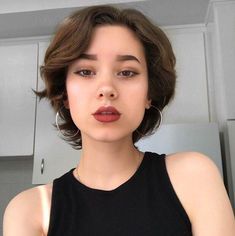 Short Hair Cuts For Round Faces, Short Brown Hair, Olivia Culpo, Round Face Haircuts, Short Hair Styles For Round Faces, Cute Hairstyles For Short Hair, Teen Hairstyles