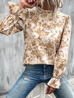 Floral Flounce Sleeve Blouse with Frill Trim #fresh #BohoChic #NewArrivals #boho #pomonaandpeach #fashion #popular Frill Blouse, Beige Blouse, Outfit Chic, Feminine Blouses, Flounce Sleeve, Floral Print Blouses, Floral Blouse, Flared Sleeves, Printed Blouse