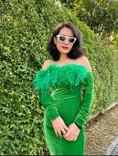 Fitted Green Off-shoulder Dress For Party, Green Fitted Off Shoulder Mini Dress, Green Midi-length Off-shoulder Party Dress, Fall Party Off Shoulder Midi Dress, Green Mini Dress For Winter Party, Fitted Green Off-shoulder Cocktail Dress, Green Winter Mini Dress For Party, Winter Party Midi Dress In Trendy Style, Trendy Winter Party Midi Dress