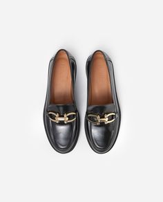 Samantha Black Leather – Flattered Black Leather Loafers, Formal Outfits, Naturalizer Shoes, Belt Accessories, Clean Shoes, Goat Leather, Fall Shoes, Loafer Shoes, Smooth Leather