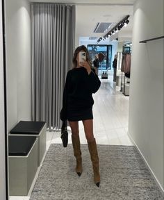 Vinter Mode Outfits, High Boots Outfit, Paris Mode, Cooler Look, Looks Street Style, Stockholm Fashion, Fall Fits, Going Out Outfits