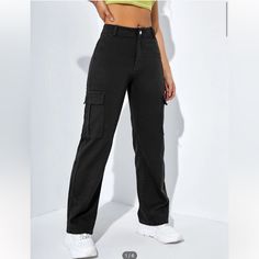 Brand New High Waisted Black Cargo Jeans. They Are Very Good Material, They Are True To Size, Size 8-10 Cargo Neri Outfit, Cargo Pants Outfit Winter, Green Cargo Pants Outfit, Cargo Skirt Outfit, Girls Cargo Pants, Olive Green Cargo Pants, White Pants Outfit, Winter Pants Outfit, Shorts Outfits Women