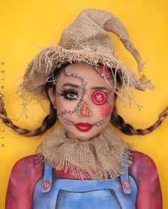 Scarecrow Makeup Ideas, Scarecrow Halloween Makeup, Makeup Ideas For Halloween, Halloween Costumes Scarecrow, Scary Pumpkin Faces, Scarecrow Makeup, Scarecrows For Garden, Celebs Without Makeup, Creepy Makeup