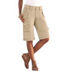 The best of Bermuda shorts mixed with everything we love about cargos. Sits just below the natural waist. Side pockets and flaps. Grommet details. Plus Size Cargo, Big Shirt, Current Fashion, Swimsuits For All, Current Fashion Trends, Plus Size Shorts, Bottom Clothes, Cargo Shorts, Size Clothing