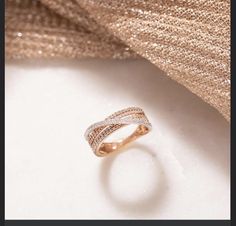 Latest Rings For Women Gold, Latest Gold Ring Designs, خواتم خطوبة, Couple Ring Design, Gold Rings For Women, Ring Jewellery Design, Simple Silver Jewelry, Gold Earrings Models, Modern Gold Jewelry