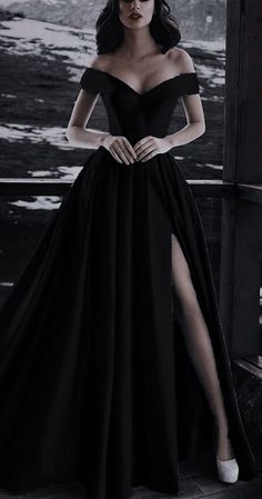 Mafia Dress, Prom Dress Inspiration, Cute Prom Dresses, Pretty Prom Dresses, Dress Aesthetic, Fairytale Dress, Prom Outfits, Glam Dresses, Fancy Outfits