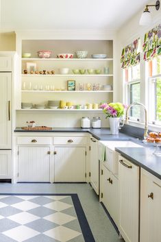 the kitchen is clean and ready to be used as an appliance for cooking