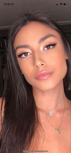 Simple Prom Makeup, Prom Makeup For Brown Eyes, Prom Eye Makeup, Graduation Makeup, Formal Makeup, Smink Inspiration, Make Up Looks, Makeup Pictures, Prom Makeup