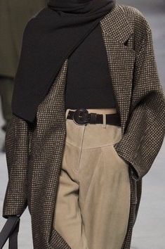 Colour Match, Detail Photos, Clothing Details, Michael Kors Collection, Street Style Looks, Fall 2017, Moda Fashion