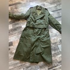 Military Vtg 1950’s Military Overcoat 100% Wool Lining Is Removable ,Very Heavy, Was Hanging In A Closet Rarely Used Excellent Condition Size Large Tall Clothes Green, Hooded Raincoat, Jacket Outfits, Mint Condition, Trench Coat, Mens Jackets, Jackets & Coats, Conditioner, Mint