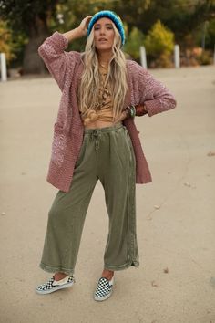 So Comfy Wide Leg Cropped Pant - Olive | Three Bird Nest Three Bird Nest, Earthy Outfits, Estilo Hippie, Boho Style Outfits, Boho Pants, Wide Leg Cropped Pants, Wide Leg Pant, Hippie Outfits, Overalls Women