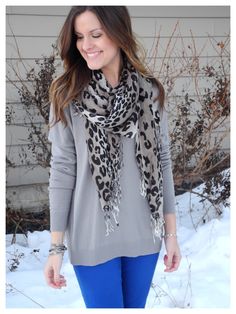 love a big sweater over skinny jeans #sweater #makeover www.glamdesignsmakeover.com Royal Blue Leggings Outfit, Blue And Gray Outfit, Sweater Makeover, Scarves Outfits, Royal Blue Sweatshirt, Colorful Jeans