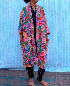 Indian Handmade Frida Kahlo Kantha Jacket Japanese Kimono Style Reversible Kantha Robe Winter Jacket Multi Colored Tie Belt Coat - Etsy Brazil Tie Belt Coat, Look Kimono, Belt Coat, Silk Tank Dress, Kantha Fabric, Boho Mode, Mode Kimono, Kantha Jacket, Open Jacket