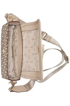 DKNY's Becca Medium Flap Crossbody is a statement-making bag in a polished silhouette. This style features a single flap closure, gold hardware details, and enough space for your night-out essentials. Oasis Fashion, Blouse Jeans, Pierced Jewelry, Sunglasses Sale, Sunglasses Shop, Boots For Sale, Jeans For Sale, Flap Bag, Leggings Shop