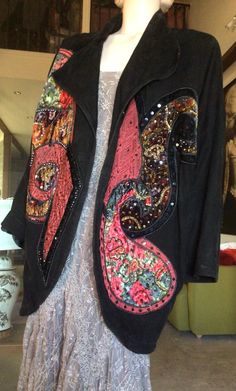 "Vtg 90s Black Suede Neiman Marcus Slouch Paisley Embellished Sequin Jacket L Conditioned. Preowned Gently used very good vintage condition. No rips, tears, stains or strange smells Style A slouch style longer length jacket constructed from incredibly soft black suede with embellishments of embroidery, beads and sequins. Dare to be Different. A piece of stunning wearable art Features Long sleeves Batwing dolman sleeves Fully lined. (In good condition) Beaded and sequin adornment on embroidered patches of deep red patterned fabric Edge to edge fit No fastening Label. Neiman Marcus Size Fit. L. Go by measurements below?  Garment laid flat Underarm to underarm. 25\". AUS 16 - 18 Length. 33 My photos form an important part of the product description so please look at them and ask questions. I Bohemian Embellished Outerwear For Fall, Fall Bohemian Embellished Outerwear, Vintage Embellished Outerwear For Festivals, Vintage Black Embellished Outerwear, Vintage Winter Outerwear With Sequins, Bohemian Beaded Outerwear For Fall, Bohemian Beaded Fall Outerwear, Fall Bohemian Beaded Outerwear, Vintage Beaded Long Sleeve Outerwear