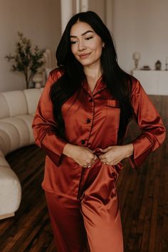 Custom Burnt Orange Satin Pajamas Pants Set – Spikes and Seams Bridal Party Pajama Sets Robes, Satin Bridal Party Pajamas, Bridal Party Pajama Sets Pants, Burnt Orange Bridal Robe, Luxury Orange Silk Set, Bridesmaid Pyjamas Winter, Bridal Party Satin Robes, Bridesmaid Winter Pajamas, Silk Pajamas For Bridesmaids