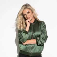 Nude Lipsticks – My Favourites! | Pippa O'Connor - Official Website Olive Green Fashion, Military Coats, Hoodies Cute, Big Hoodies, Vinyl Vintage, Cute Hoodies, Pretty Clothing, Infant Clothes, Perfect Coat