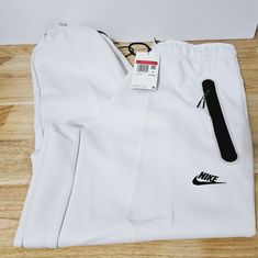 Men L Men Xl Men Xxl New With Tags Dq4312-030 White Sports Joggers With Side Pockets, Functional White Sports Joggers, Functional White Sweatpants For Sports, Functional White Joggers For Sports, White Joggers With Pockets For Gym, White Functional Joggers For Sports, White Joggers With Side Pockets For Sports, Functional White Activewear With Side Pockets, White Functional Jogging Pants