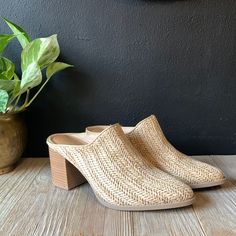 Lc Lauren Conrad Woven Straw Slip On Heeled Mules. Beautiful Woven Straw Detailing. Stacked Heel. Size 6 1/2. Never Worn. Please Convo With Questions Spring Slip-on Heels With Woven Sole, Casual Beige Pointed Toe Heels, Summer Pointed Toe Heels With Woven Sole, Beige Closed Toe Mules For Spring, Beige Closed-toe Mules For Spring, Spring Synthetic Closed Toe Mules, Beige Closed Toe Heels With Woven Sole, Casual Cream Pointed Toe Sandals, Chic Slip-on Heels With Woven Sole