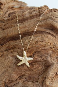 Starfish Necklace Gold, White Tanks, Starfish Jewelry, Nautical Looks, Starfish Necklace, Early Spring Outfits, Hammered Gold, Cover Ups, Current Fashion Trends