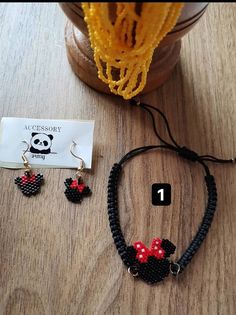 Minnie Mouse Miyuki Bracelet & Earring Cute Black Bracelet Jewelry, Miyuki Earrings, Balloon Necklace, Handmade Evil Eye, Bracelet Miyuki, Miyuki Bracelet, Eye Shapes, Colorful Bracelets, Heart Bracelet