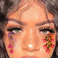 ✧･ﾟ. @ 𝓼𝓾𝓺𝓪𝓻𝔂 ✧* Fantasy Make-up, Makeup Things, Festival Glitter, Face Paints, Face Paint Makeup, Face Art Makeup, Beauty Make-up, Makijaż Smokey Eye, Makeup Aesthetic