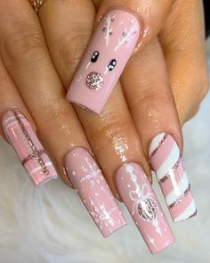 Silver Christmas Nails, Pink And Silver Christmas, Trendy Christmas Nails, Nails Festive, Pink Tip Nails, Glamour Nails, Girly Acrylic Nails