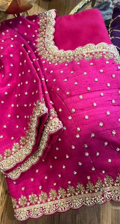 Pink Blouse Hand Work Designs, Dark Pink Blouse Designs For Saree, Rani Pink Blouse Designs, Rani Pink Saree Contrast Blouse, Dark Pink Saree Contrast Blouse, Jari Work Embroidery, Dark Pink Blouse, Pink Blouse Designs, Latest Bridal Blouse Designs