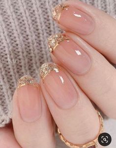 Shiny Tip Nails, Blush And Gold Nails, Ongles Beiges, Shiny Nails Designs, Natural Nail Designs, September Nails, Subtle Nails, Trendy Nail Design, Bridal Nails