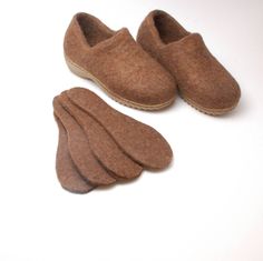 100% organic wool felt insoles. These wool boot liners are made from the same wool which is used for felted boots. All wool is organic, not dyed, not chemically treated. These insoles can be a good addition to Woolenclogs or for any of your boots, shoes, slippers. Just put them into the shoes and feel the warmth and gentle massage of natural wool felt. Thick insoles can be used to fix the size of woolenclogs, when they stretch a bit after long wearing. Wool felt insoles are warm, natural and eco Felted Shoes, Felted Projects, Wool Clogs, Wool Shoes, Felt Shoes, Upcycled Leather, Boot Liners, Felted Slippers, Mobility Aids