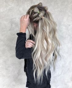 30 Bombshell Hairstyles with Bubble Braids You Will Want to Try ASAP Hairstyles With Bubble Braids, Purple Hair Extensions, Casual Hairstyles For Long Hair, S Braids, Braid Half Up Half Down, Half Braid, Bubble Braid, Curly Hair Braids, Bubble Braids