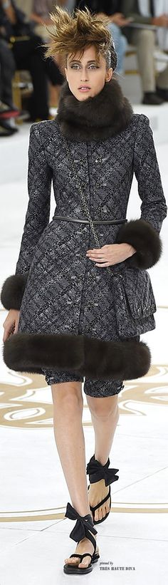 Love the fabrics, but the shorts with winter coat is stupid-looking.  ;-D [Chanel Haute Couture Fall/Winter 2014-15] Eleonore Toulin, Chanel Fall 2014, Chanel 2014, 2014 Couture, Couture 2014, Moda Chanel, Chanel Couture, Moda Paris, Chanel Haute Couture