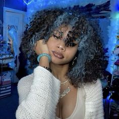 Colorful Curly Hair Black Women, Curly Hair Dye Ideas Streaks, Dyed Curly Hair Ideas Colour Blue, Afro Hair Dye Ideas, Blue Dyed Hair Black Women, Curly Hair Under Dye, Dyed Afro Hair, Died Curly Hair, Underdye Hair Curly