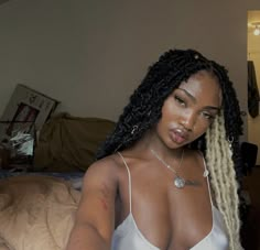 Faux Locs Blonde, Hairstyle Tips, Blonde Box Braids, Fashion Tiktok, Short Locs Hairstyles, Faux Locs Hairstyles, Blonde Braids, Protective Style