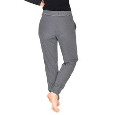 Soon to be your daily track pants! These pants have a flat profile pocket with a flattering mid-rise waist. Use your favorite knit fabric for a comfortable, flattering look. They pair perfectly with a t-shirt and hoodie! Everyday Comfy Bottoms With Elastic Cuffs, Stretch Straight Sweatpants With Pull-on Style, Everyday Joggers With Ribbed Waistband, Everyday Sweatpants With Comfort Waistband, Comfortable Pull-on Sweatpants, Comfortable Pull-on Style Sweatpants, Comfortable Everyday Pull-on Sweatpants, Casual Lounging Pants With Elastic Cuffs, Comfortable Pull-on Sweatpants For Loungewear