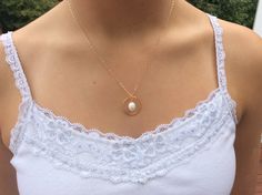 Delicate Charm Necklaces For Bridesmaid Gift, Dainty Bridal Necklace For Bridesmaid Gift, Simple Necklace For Bridesmaid Gift, Elegant White Necklace - Gift For Mom, Simple Pearl Necklace As Gift, Feminine White Jewelry For Bridesmaid Gift, Simple Wedding Charm Necklace, Feminine Pearl Jewelry For Gift, Feminine Pearl Jewelry Gift