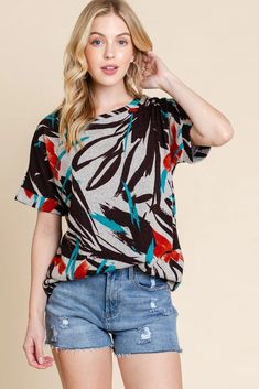 BOMBOM Printed Round Neck Short Sleeve T-Shirt – La Boutique Dacula Round Neck Design, Trendy Fashion Tops, Maxi Dress Formal, Basic Style, Fashion Tops, Favorite Jeans, Neck Designs, Everyday Fashion, Jumpsuit Dress