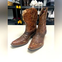 Ariat Boots, Western Cowboy Boots, Nwot, Brown Size 10 Western Ankle-high Boots With Reinforced Heel, Western Style Waterproof Ankle Boots With Reinforced Heel, Brown Western Ankle-high Boots, Brown Ankle-high Western Boots, Baby Cowgirl Boots, Lime Green Shorts, Ariat Boots, Roper Boots, Boots Western