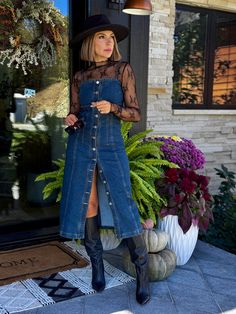 Alicia Denim Dress by Habitual Country Western Outfits, Stitch Fit, Denim Midi Dress, Outfit 90s, She Is Clothed, Cropped Denim Jacket, Best Jeans, Country Outfits, Cropped Denim