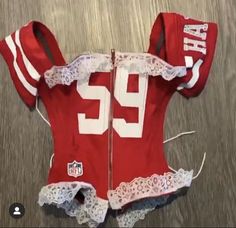 Custom Jersey Outfit, Jersey Corset, Corset Outfit Aesthetic, College Gameday Outfits, Ropa Upcycling, Homecoming Outfits, Diy Clothes Design, Diy Fashion Clothing, Upcycled Fashion