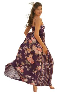 Estamos seguros de que nuestro vestido largo Della tiene mucho en común con la mayoría de nosotros: ¡dulce y con un lado oculto! Disfrute de los patrones de tela contrastantes de nuestro vestido largo floral y de rayas. Un poco dulce, un poco sorprendente: ¡así es nuestra Della!

 Tamaño y medida del modelo:
 Belu lleva una talla SMALL - Altura: 5'10 1/2 (179 cm) - Busto: 35" (90,5 cm) - Cintura: 25" (64 cm) - Caderas: 37" (94 cm)

 Características de la prenda:

 Correas ajustables
 fruncido frontal
 Longitud máxima
 Ajuste fácil
 Tejido suave y ligero
 Fabricado con materiales ecológicos.
 Hecho en colombia

 Tejido 100% Viscosa Ecológica 



 INSUMOS SOSTENIBLES Striped Maxi, Striped Maxi Dresses, Vintage Flowers, Fabric Patterns, Long Dress, Maxi Dress, Purple, Floral, How To Wear