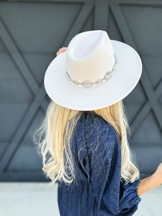 Get ready to turn heads with our Oval Conch Chain Hat. Available in Ivory, Brown, and Black. This uniquely designed hat features an oval-shaped brim adorned with a playful Concho chain. Add a pop of personality to your outfit with this fun and stylish western style hat. 100% Polyester, with an inner adjustable string. Conch Chain, Lavender Spa, Cozy Chic, Dressy Tops, Office Fashion, Conch, Sweater Coats, Western Style, Casual Jeans